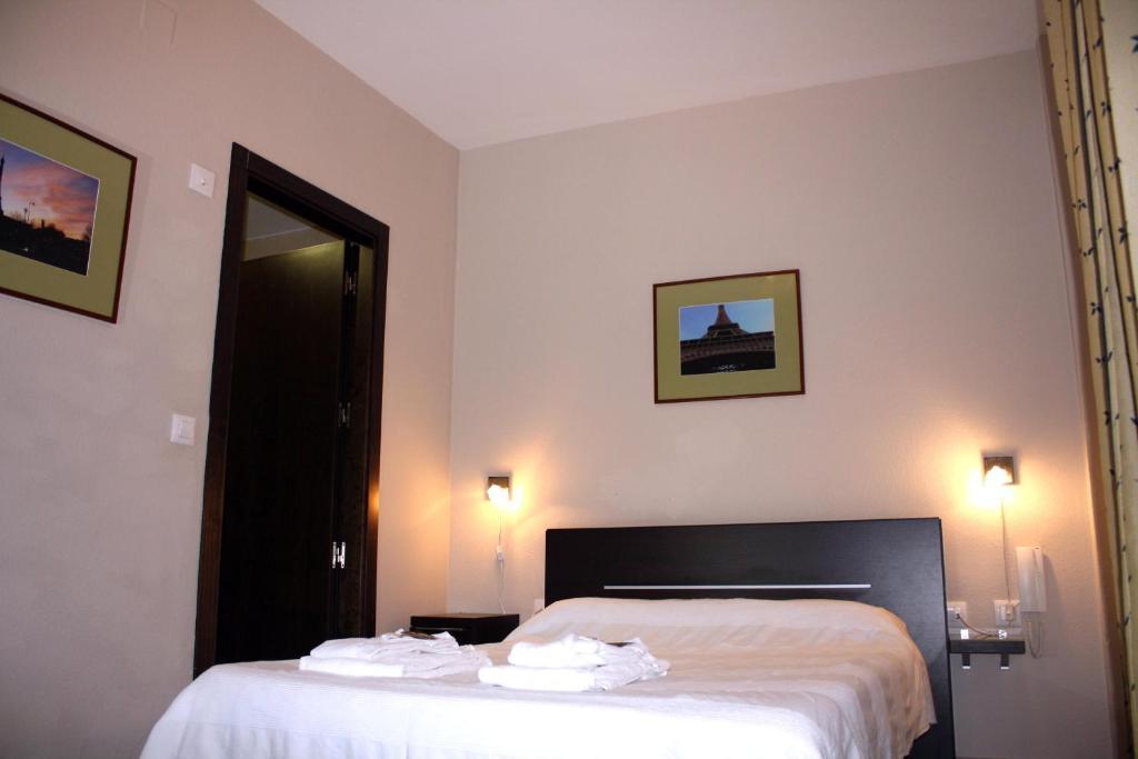 Hostal Carlos I La Línea de la Concepción Pokój zdjęcie